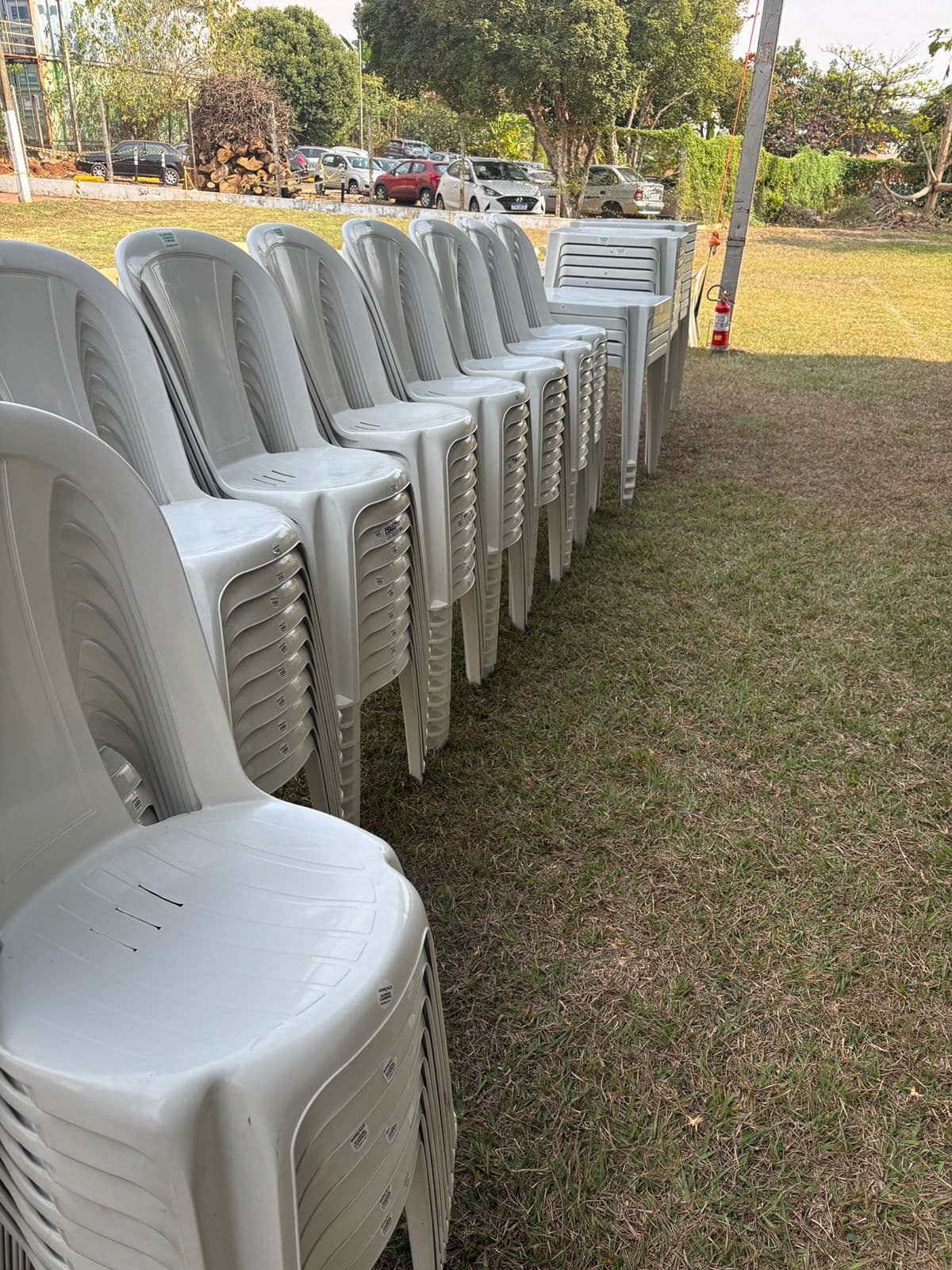 Mesas e cadeiras para aluguel - Imagem 6